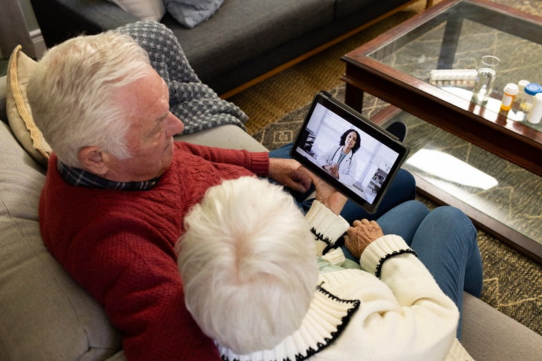 Comunicación por medio tablet con médicos