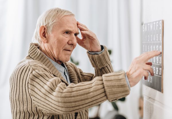 How to recognize early signs of dementia or alzheimer's