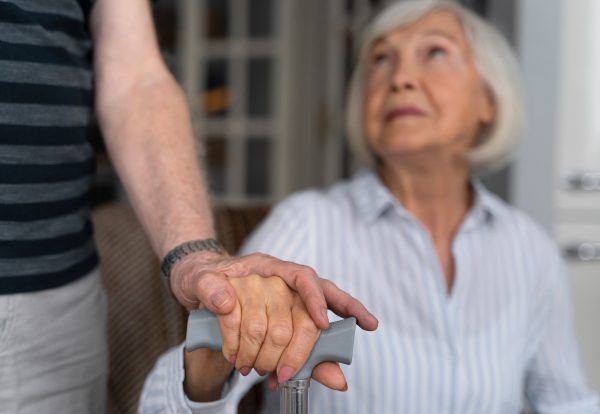 10 signs your loved one needs home care now