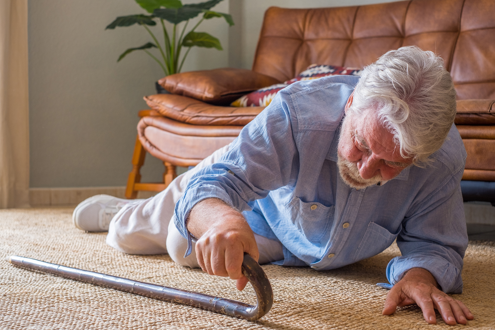 - asistencia domiciliaria frente a residencia de ancianos - fall prevention at home checklist for seniors - home care concepts - personal care