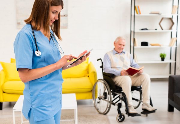 Daily routines that keep seniors independent